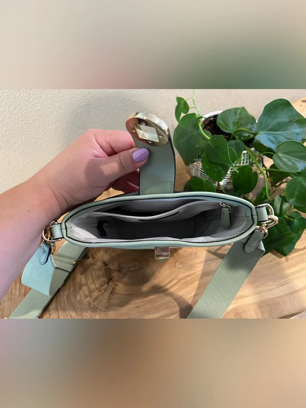 Kate Spade Mint Green Bucket Crossbody with Star-Accent Clasp